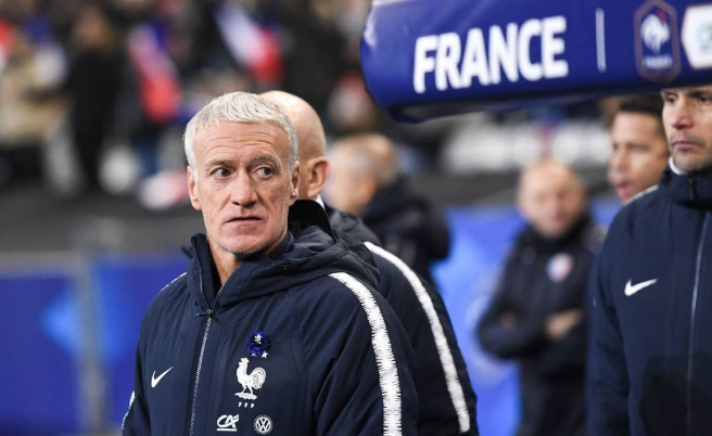 克里夫兰骑士训练开放日，集结日远射贴柱引欢呼，法甲在即，球探报告显示潜力(克利夫兰骑士vs俄克拉荷马城雷霆)